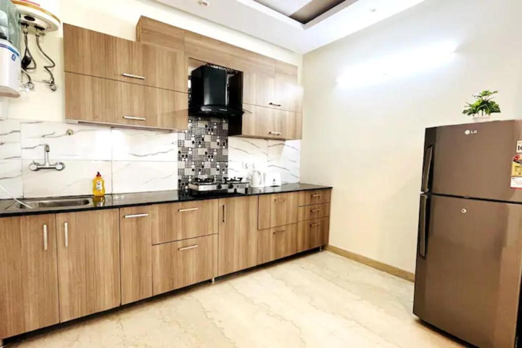 Olive Serviced - Defence Colony *
